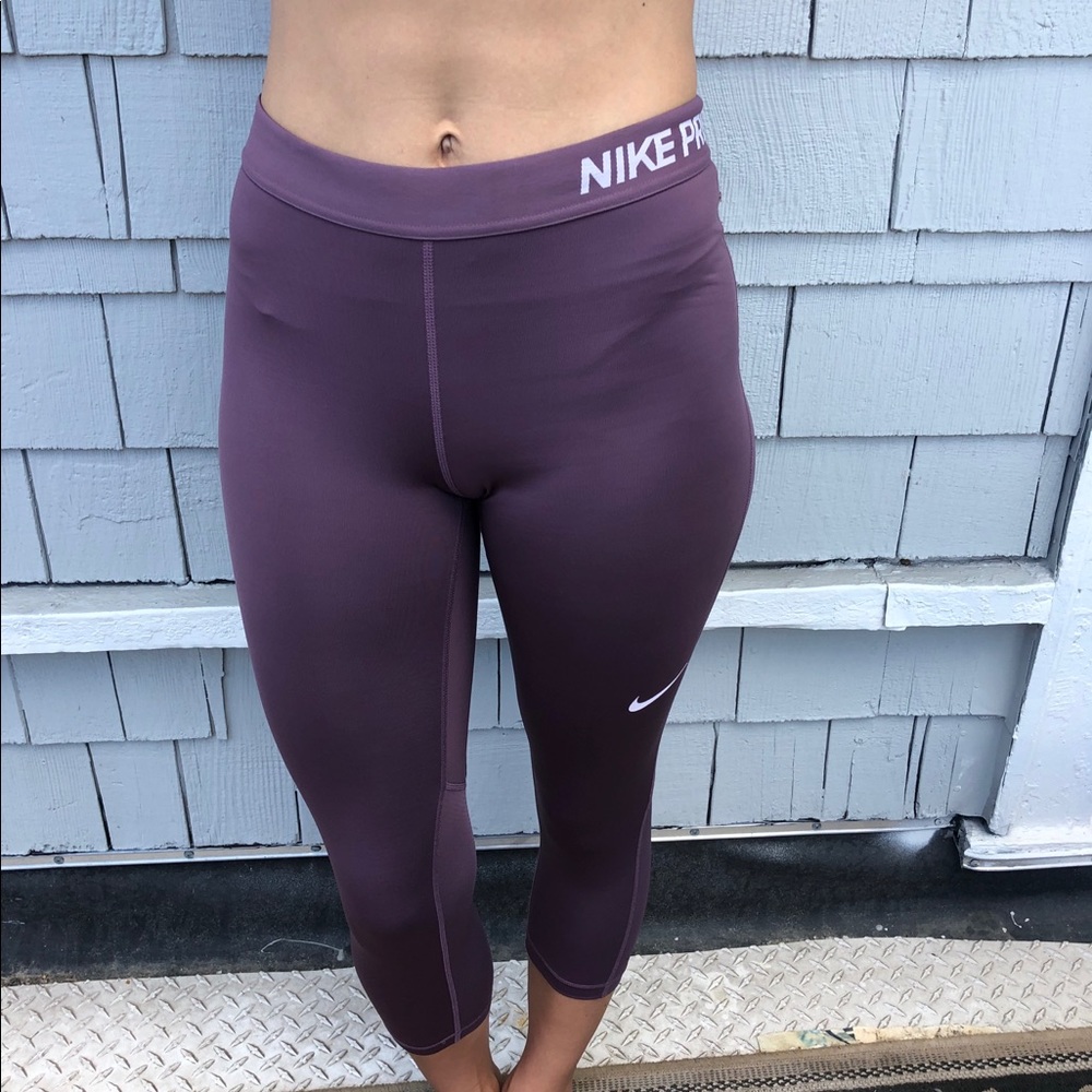 Nike Dry-Fit Cropped Leggings
